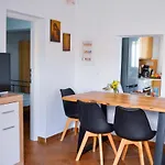 Hébergement de vacances Bluegonia Éxo Goniá